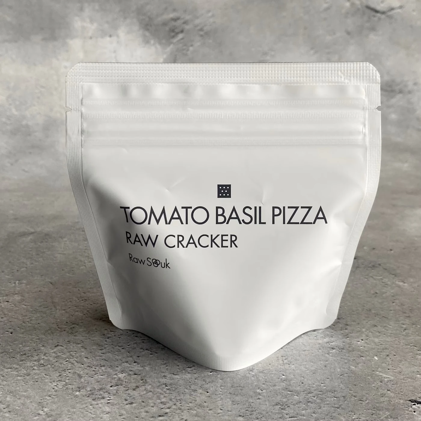 RAW CRACKER　TOMATO BASIL PIZZA - 画像3